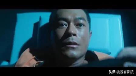 烈日灼心邓超该死吗,烈日灼心邓超拿手枪