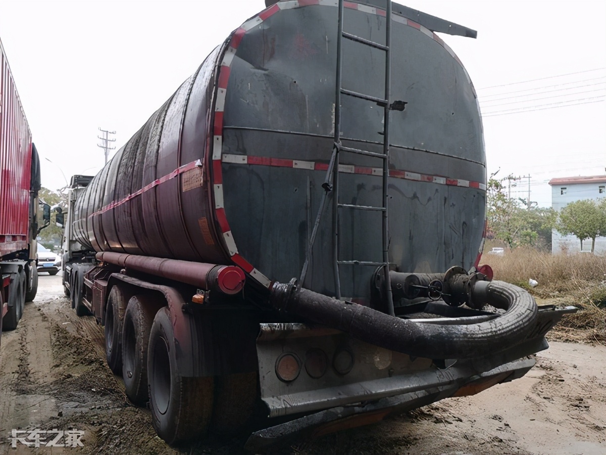 二手斯堪尼亚和国产新车，花一样的钱，你会怎么选？