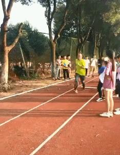 在野外发现甘蔗,在山里发现甘蔗