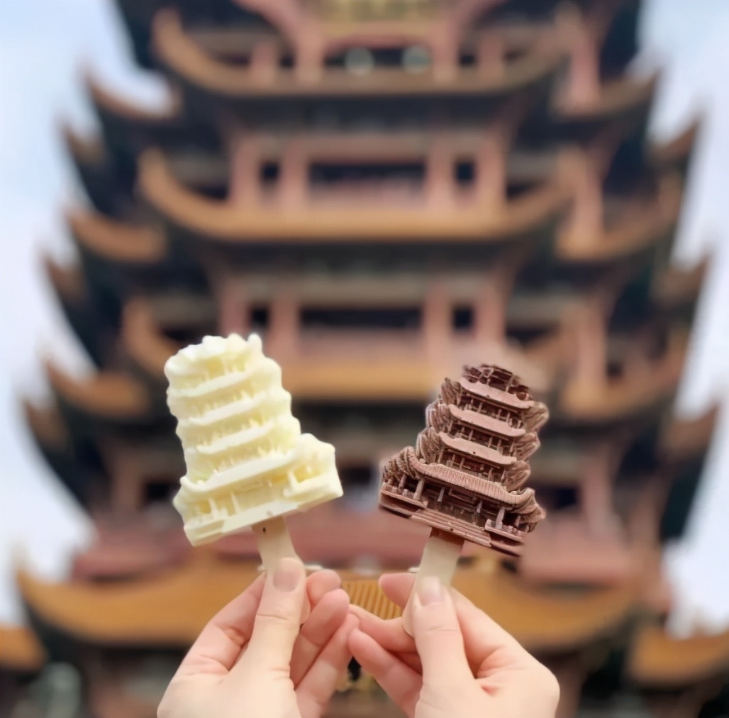 钟薛高除了雪糕还卖什么,钟薛高为啥要和普通雪糕放一起卖