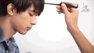 这个可盐可甜可狼的94年小鲜肉，简直就是漫画里走出来的男主角！