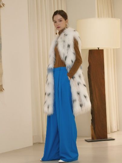 孔孝真同款衬衫豹纹绿色,孔孝真穿搭都是什么品牌