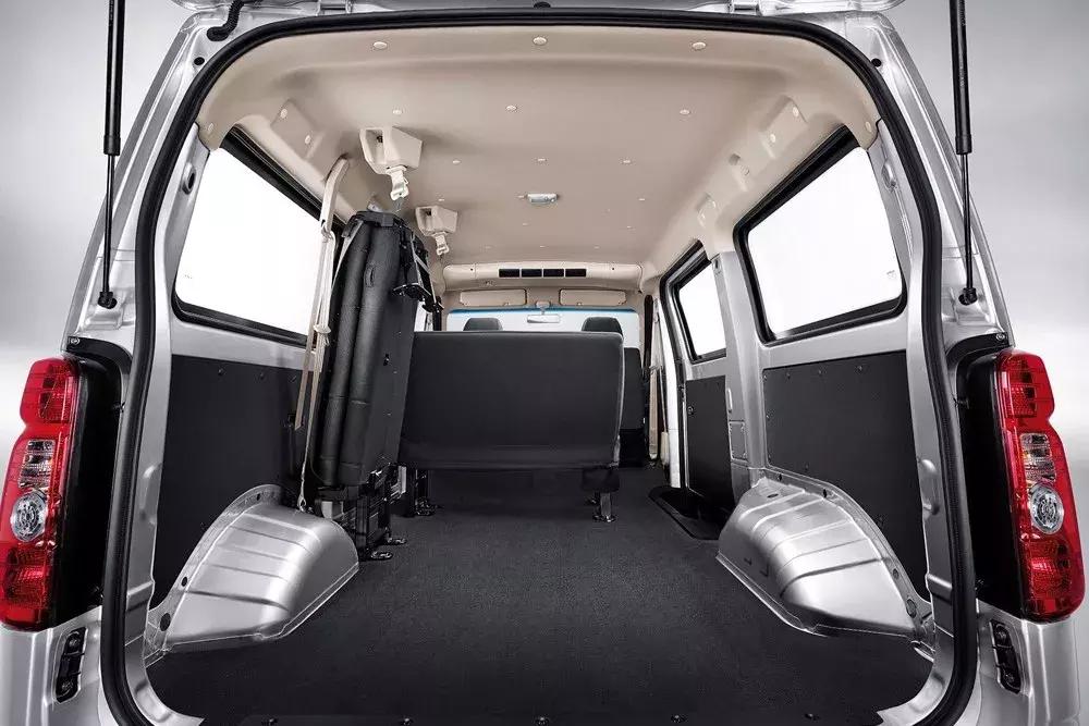 长安睿行m60vs金杯海狮s,长安m60睿行vs金杯新海狮s