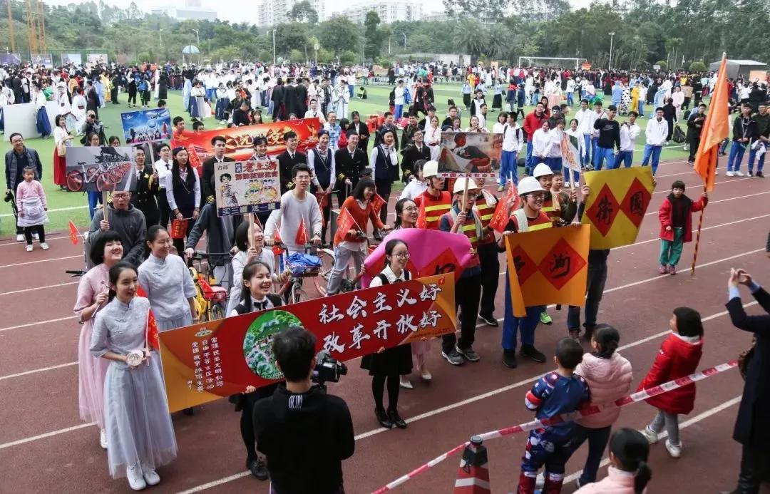 广大附中国防班免学费吗,广大附的国防班是重点班吗