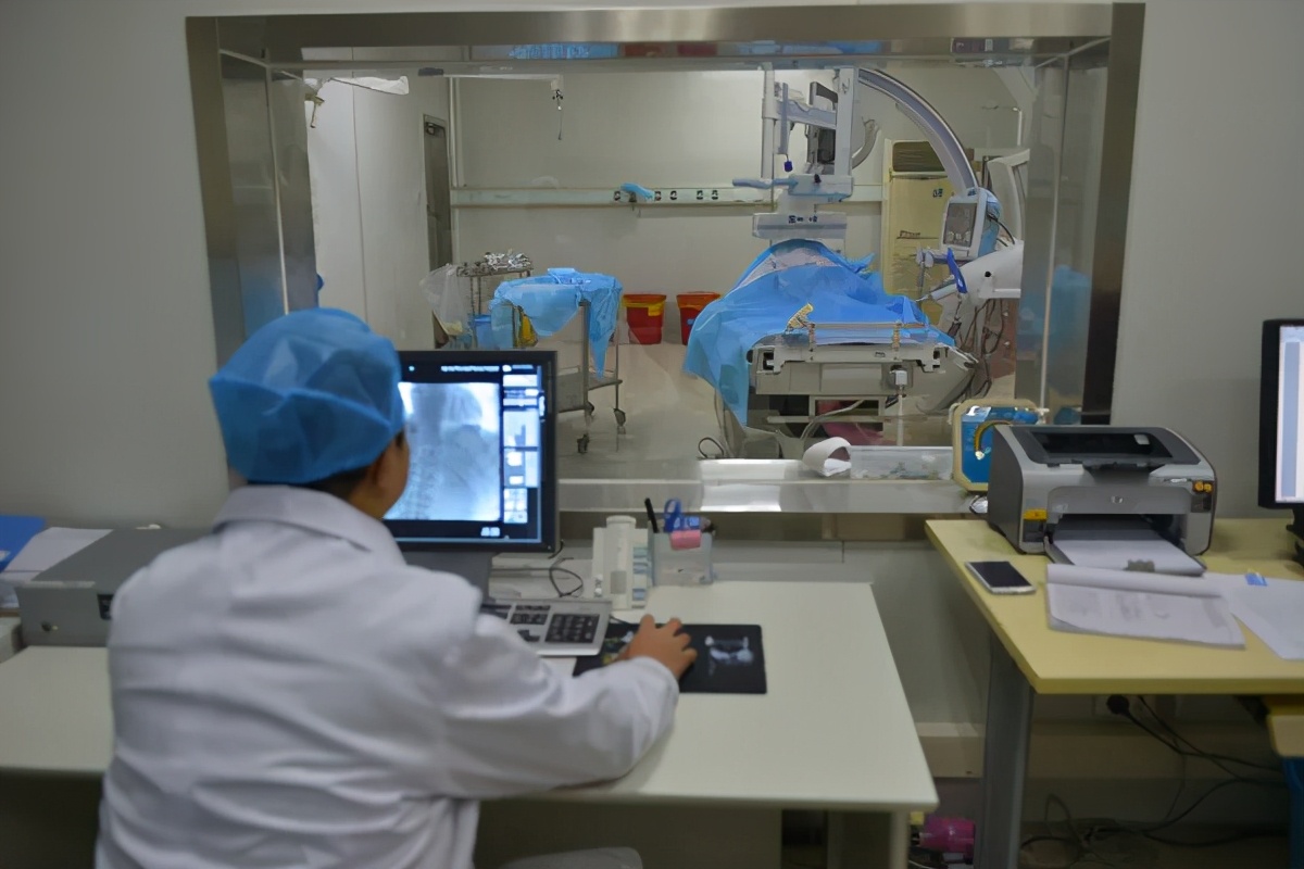 医院科室护士在哪个科室最累,医院最吃香的十大科室