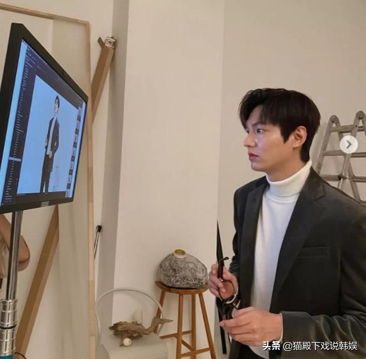 金智媛和泰妍,边伯贤金泰妍同台泰妍领奖