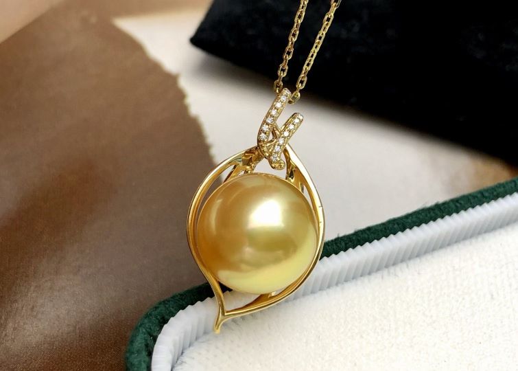 天然蓝宝石镶天然海水珍珠吊坠,珍珠海蓝宝石吊坠图片