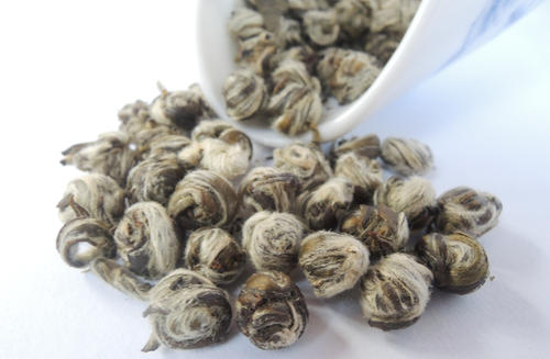 大益和中茶的普洱哪个比较好,大益茶2011年醇品普洱多少钱