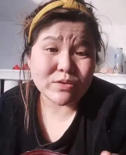 吐槽网红小潘潘,网红小潘潘和原版对比