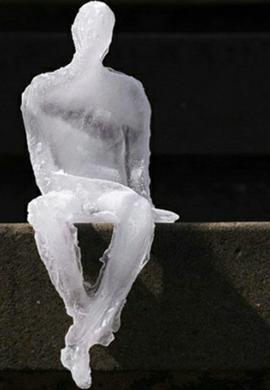 余华第七天无葬身之地解析,余华第七天无葬身之地的描述