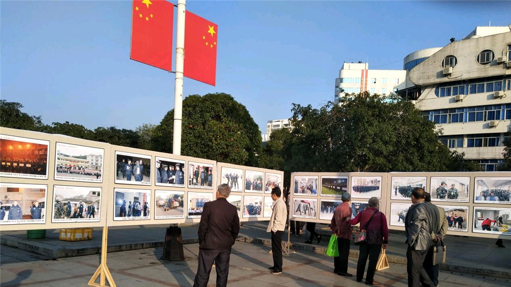 社会如同一艘大船,社会就像是一场舞台剧