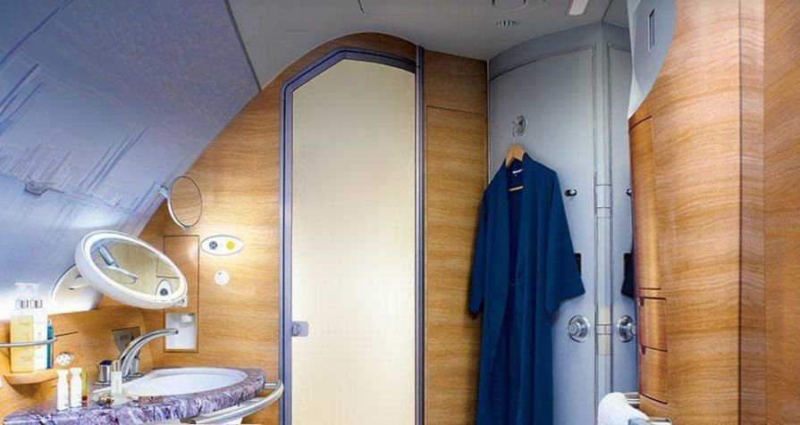 飞机头等舱最贵的一张多少钱,坐一次飞机头等舱要多少钱