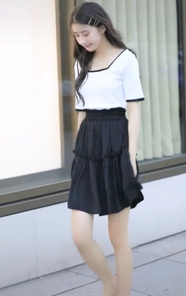 最适合年轻人穿的新潮鞋,潮鞋最火的白色加黑色