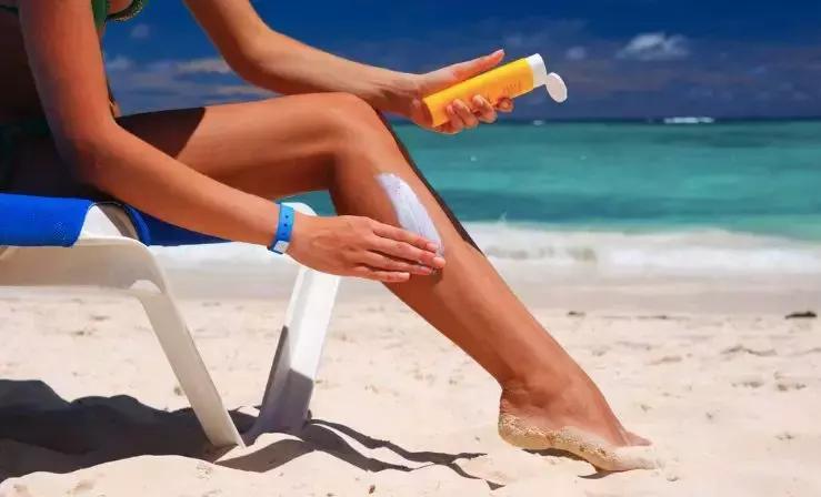 防晒丸是智商税吗,网红防晒喷雾有危害吗