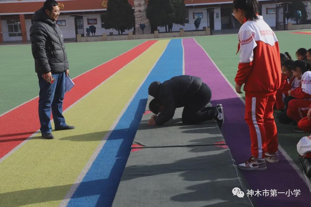 神木第一小学拔河比赛,小学体育优质课简报