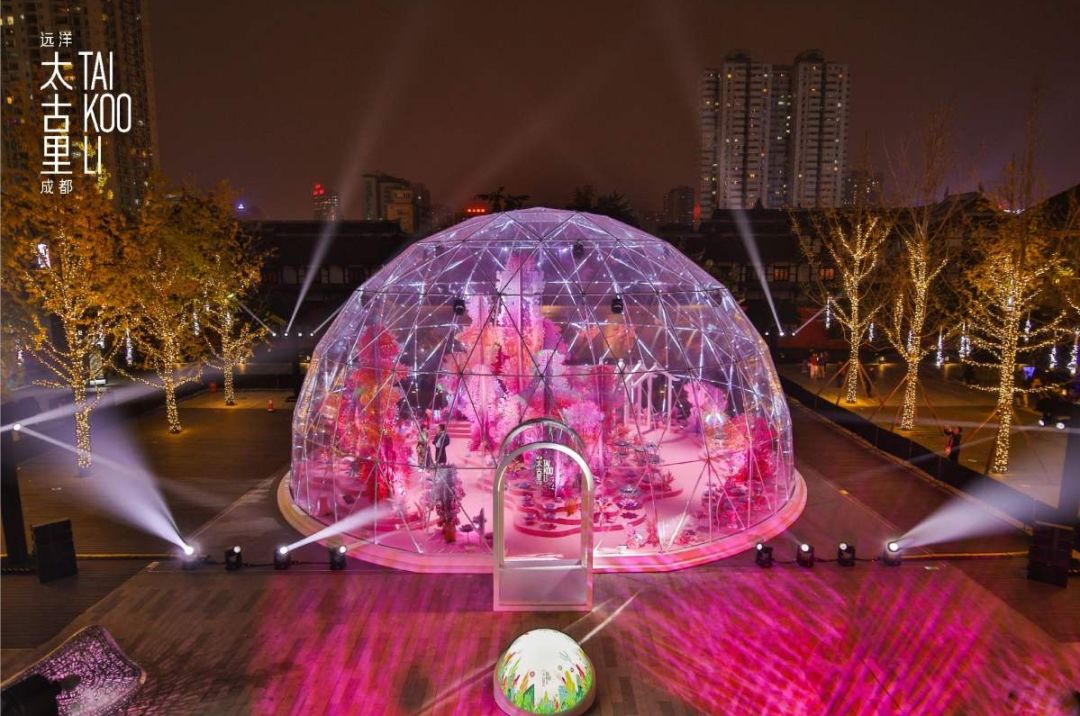 美已经不够了,今年的圣诞美陈必须“玩”起来