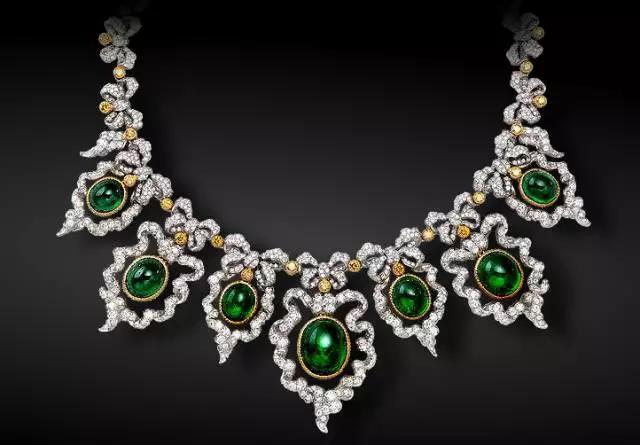 对付女人,没有一件珠宝解决不了的!