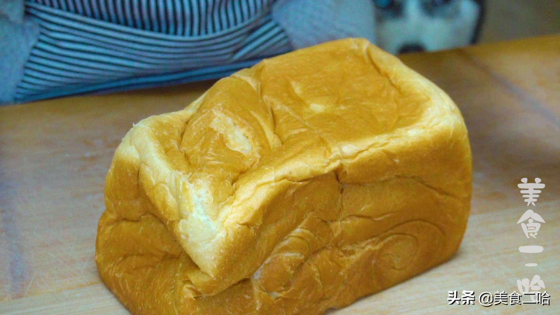 最新吐司面包做法用烤箱,整个吐司面包的烘焙方法