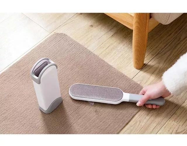 冬天毛衣粘在身上怎么处理,毛衣粘东西处理的小妙招