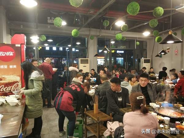火锅店一个月赚2w,火锅店月入200万的方法