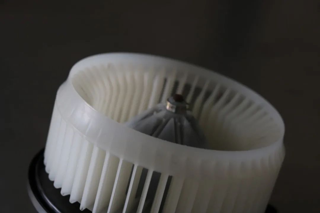 怪兽修车翻新的视频,怪兽修车翻新奥迪q7