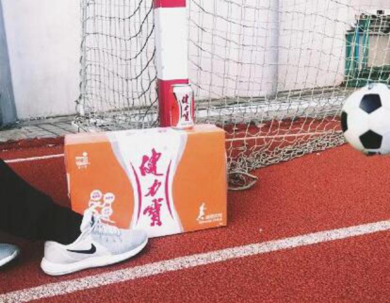 足球脚背内侧踢球的口诀,实用的踢球技巧