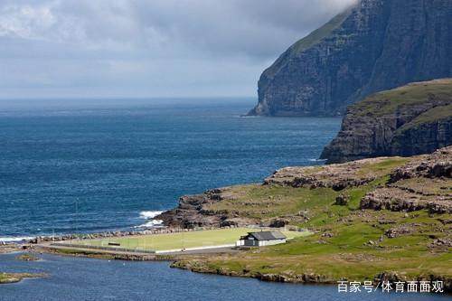 我曾经跨过山和大海图,我曾经跨过山和大海踢球