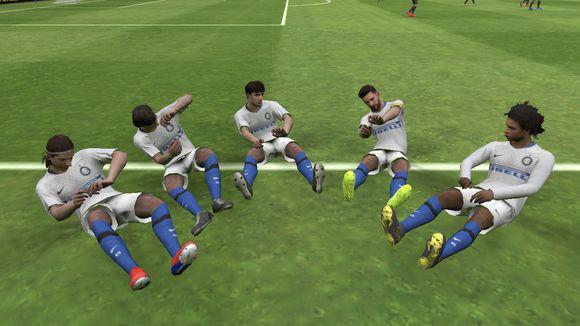 实况足球高光c罗闪耀5次,实况足球c罗庆祝动作