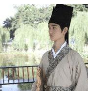 还在优衣库疯抢KAWS联名?中国古代的服装比起这些潮牌如何呀?