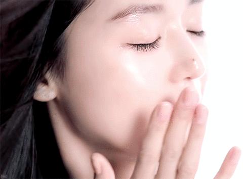 不老女神明星李英爱,51岁李英爱冻龄神颜的原因