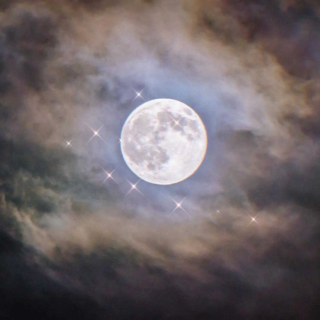 女生都喜欢的朋友圈背景图,朋友圈背景图全部女