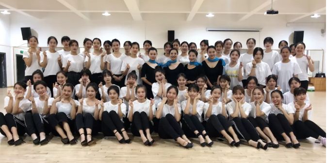 军运会志愿者感动瞬间,军运会感谢志愿者