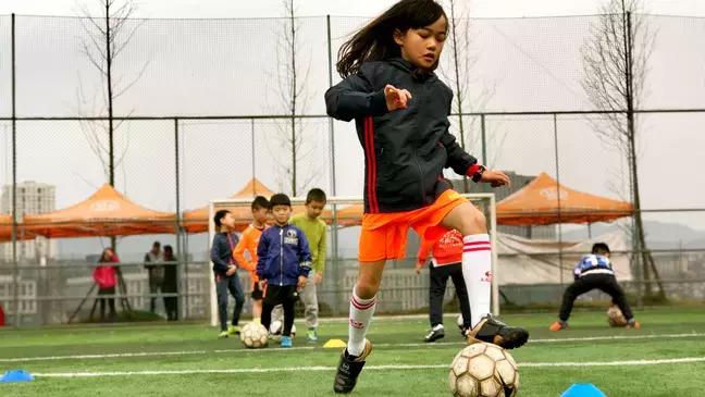 青训足球寒假班报名,太阳青训足球俱乐部