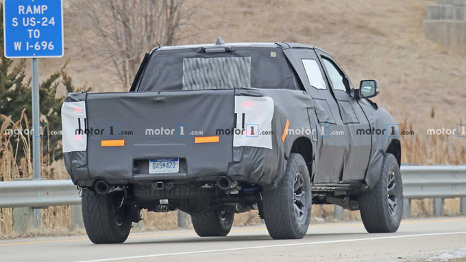 大皮卡道奇公羊和猛禽,道奇皮卡柴油越野视频