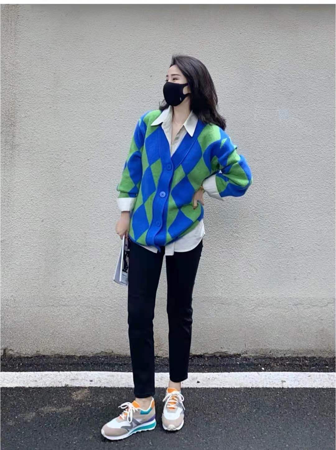 卡其色毛衣开衫的最佳搭配,毛衣开衫怎么搭配衣服好看