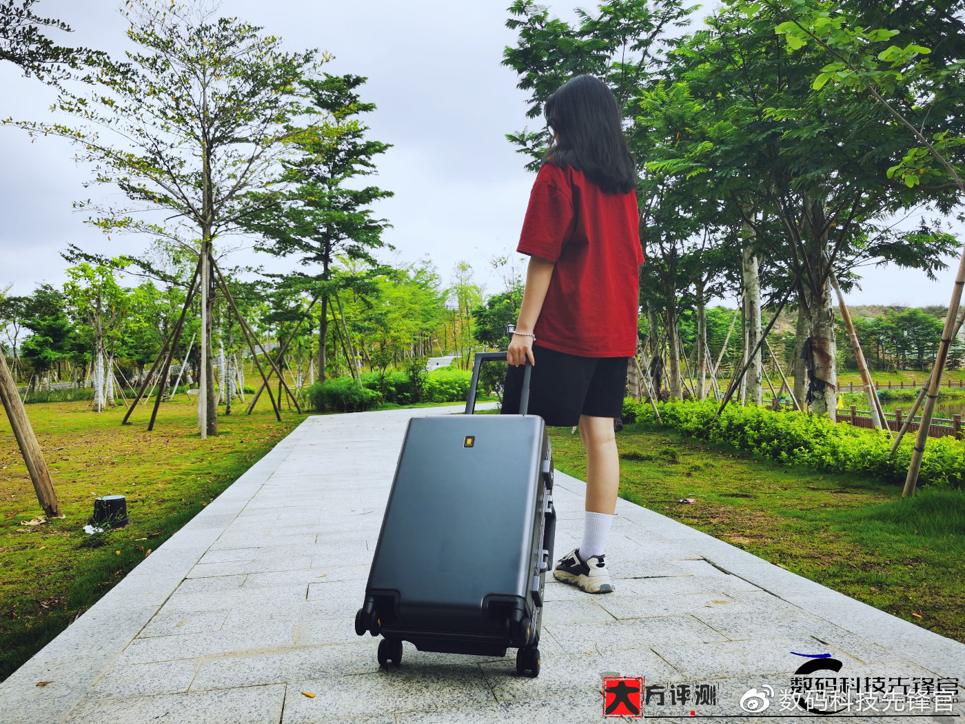 旅行好搭档地平线8号行李箱测评,地平线8号24寸行李箱评测