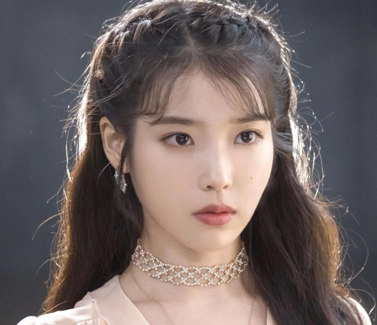 什么样的眼睛是桃花眼杏眼丹凤眼,桃花眼丹凤眼杏眼狐狸眼是怎样的