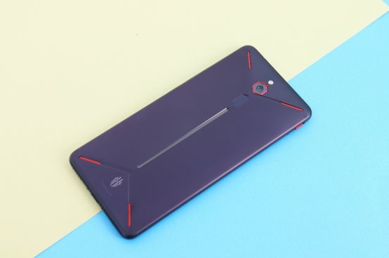 红魔mars和黑鲨手机,红魔marsvs黑鲨helo