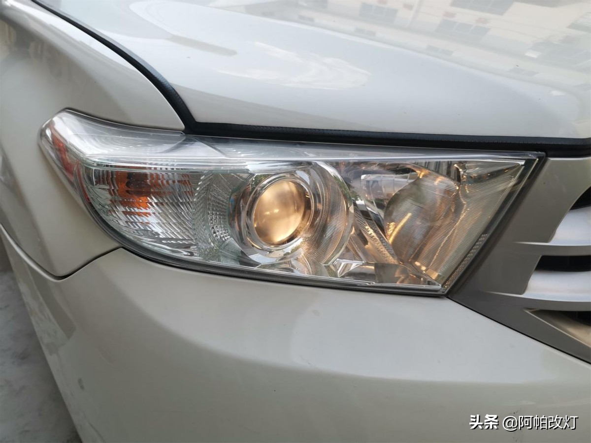 汉兰达改原厂led车灯,09款汉兰达双光透镜泪眼日行灯