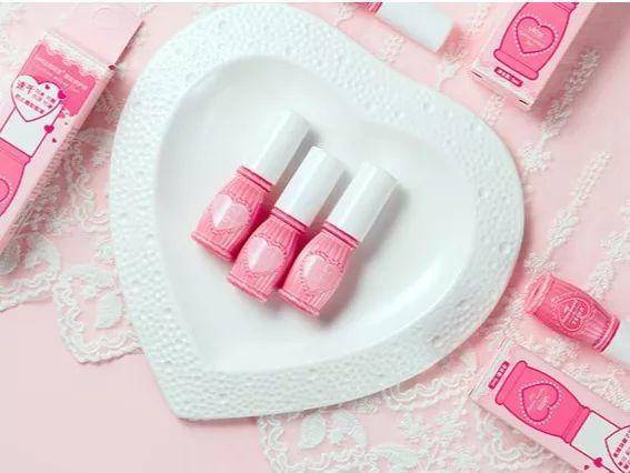 自从开始健身锻炼每天都很累,健身运动化妆