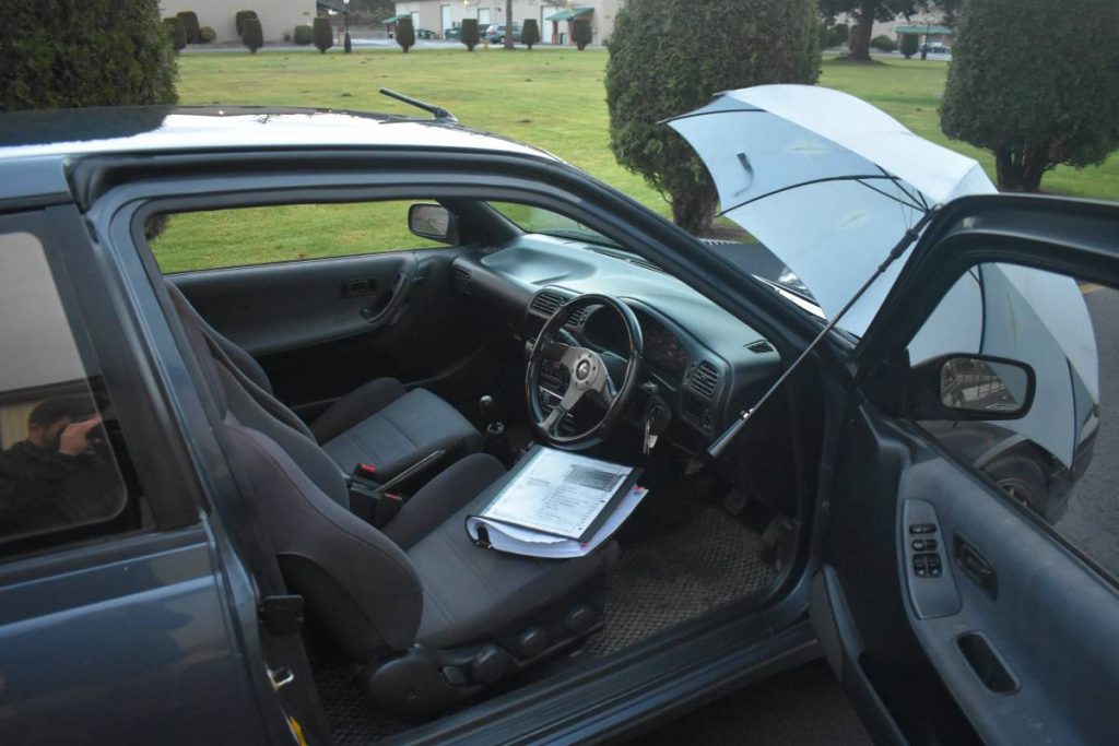 劳斯莱斯配备雨伞,劳斯莱斯的雨伞和普通雨伞区别