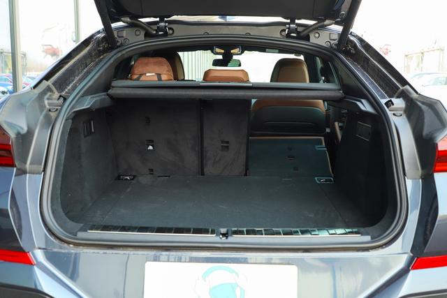 直列六缸3.0t宝马suv,宝马最新款的性能suv到底有多强