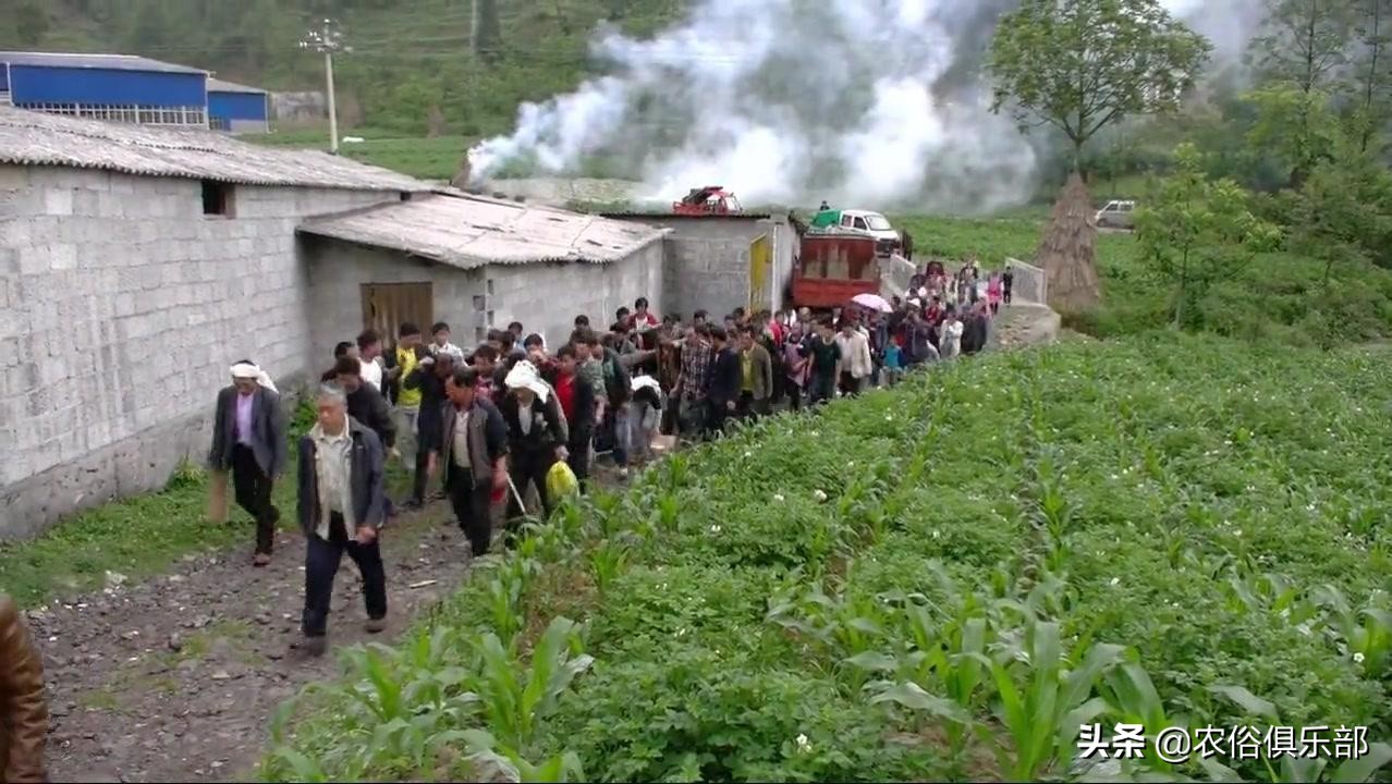 送葬的十大规矩,送葬原路返回去什么意思