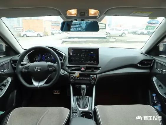 颜值高的轿车15万左右家用车,三款20万轿车推荐运动舒适两不误