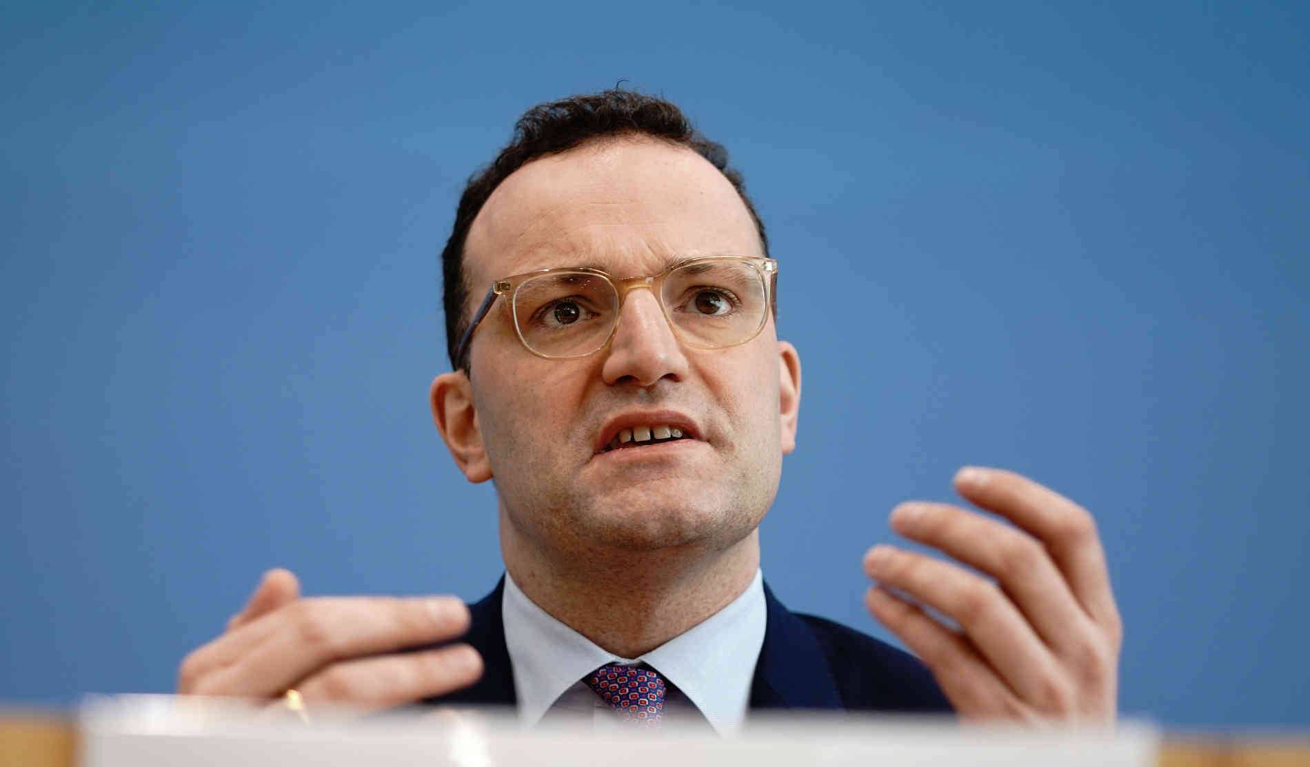 不戴口罩,德甲照踢,确诊上千的德国为什么如此淡定?