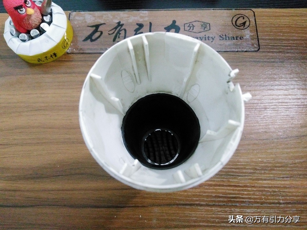 「拆解」家里的吹风机坏了，尝试自己动手，也许能修理好