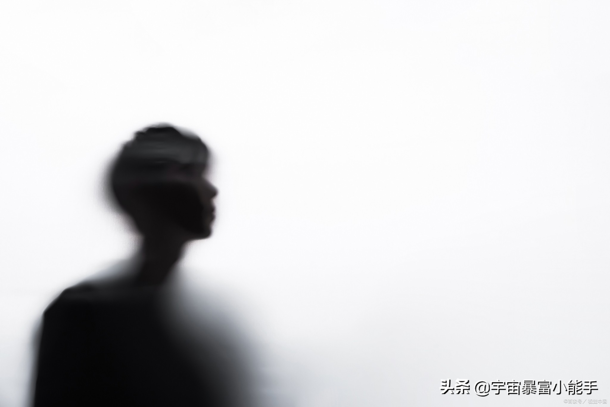 自卑人际关系怎么处理,怎样才能摆脱自卑