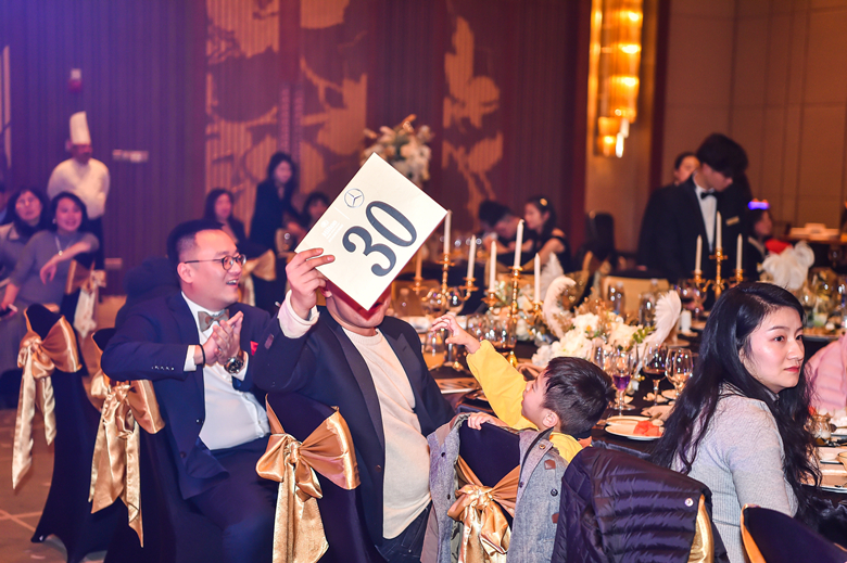 五年光阴携手走过武汉宝利德与奔驰车友共谱友情岁月