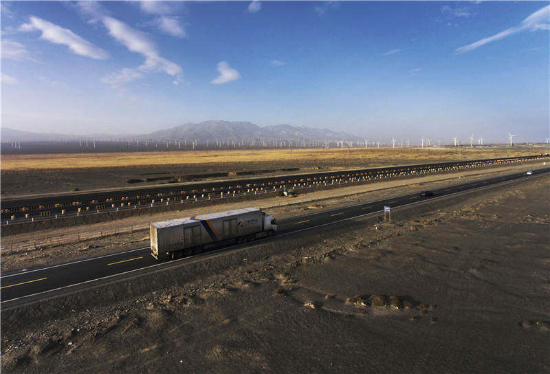 快递卡车司机每天日常生活,快递货车司机的一天