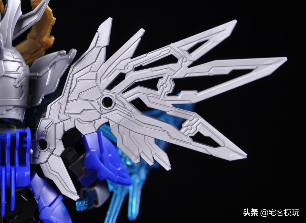 万代三国创杰传曹操飞翼,三国创杰传天霸曹操飞翼高达开箱